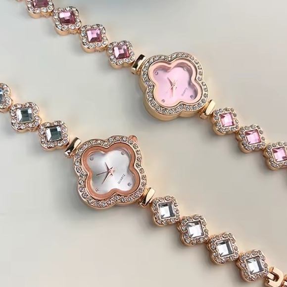 Alhambra White Clover Luxury Crystal Bracelet Watch
